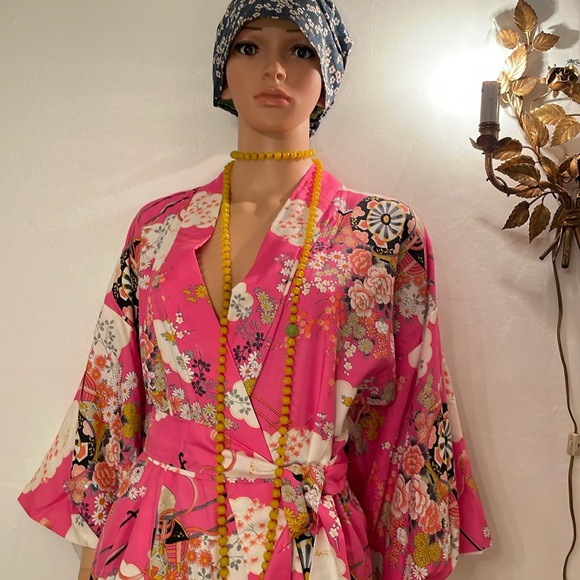 Vintage Japanese KIMONO by BEST QUALITY. Size small- medium . Lined - Picture 1 of 16